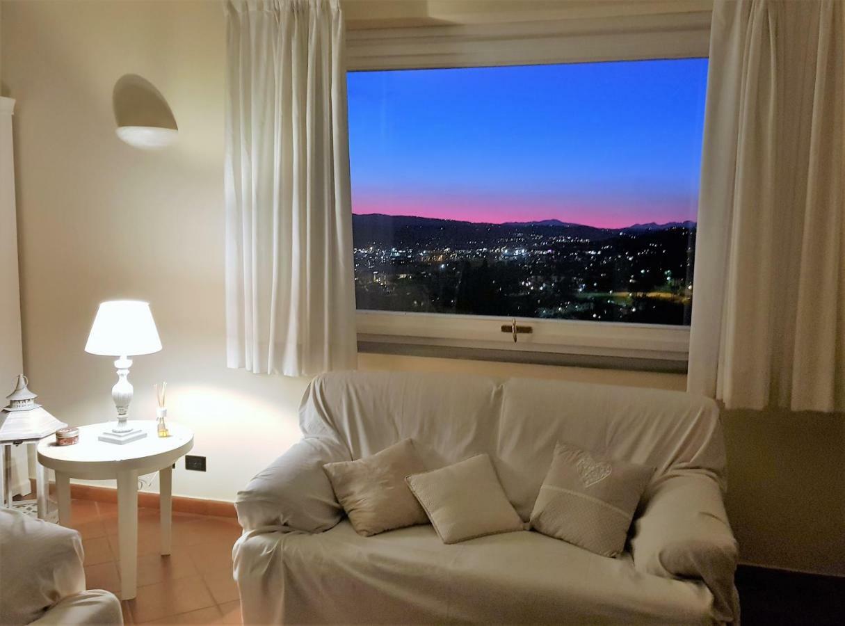 Апартаменти La Casa Di Chloe Поджібонсі Екстер'єр фото
